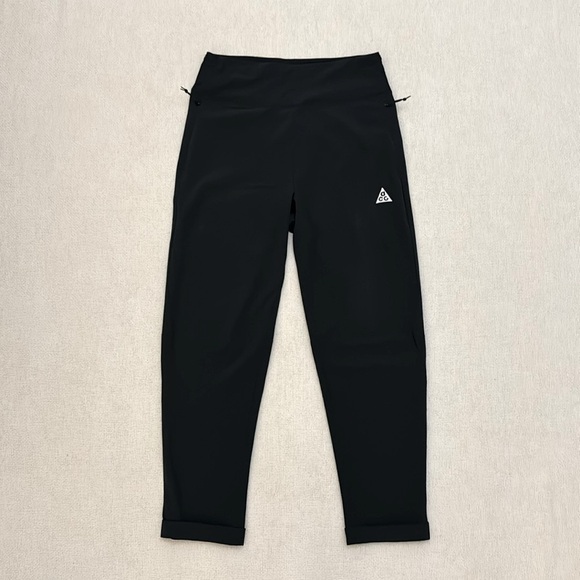 Nike ACG Dri-FIT 'New Sands'
Women's High-Waisted Trousers - Picture 1 of 7